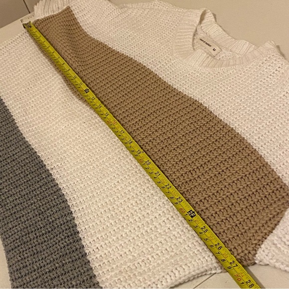 Moon & Madison Women’s Anthropologie Striped Knit Sweater M Cropped Boxy Boho - Picture 8 of 9